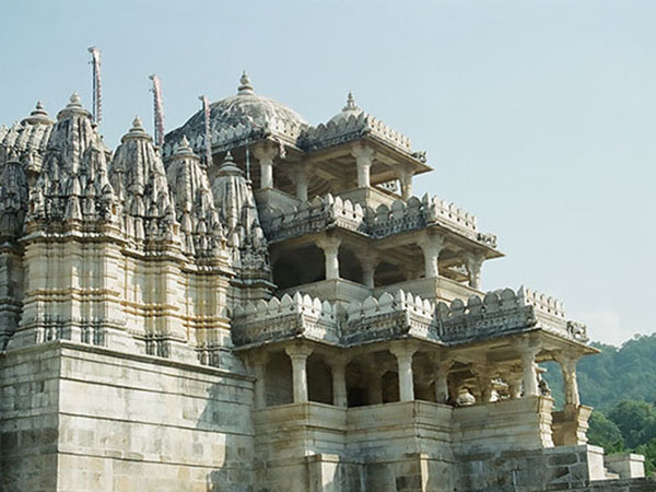 ranakpur-jain-temple-in-india-चतुर्मुखी जैन मंदिर